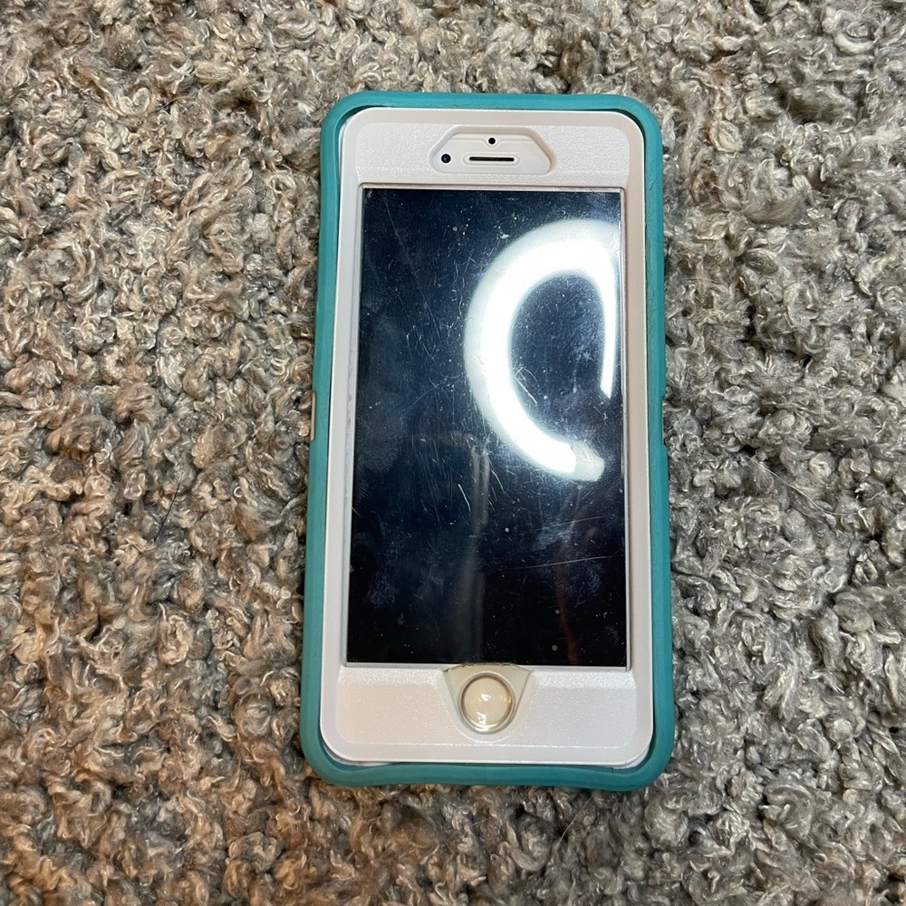 iPhone 6s blue otter box case - Picture 7 of 8